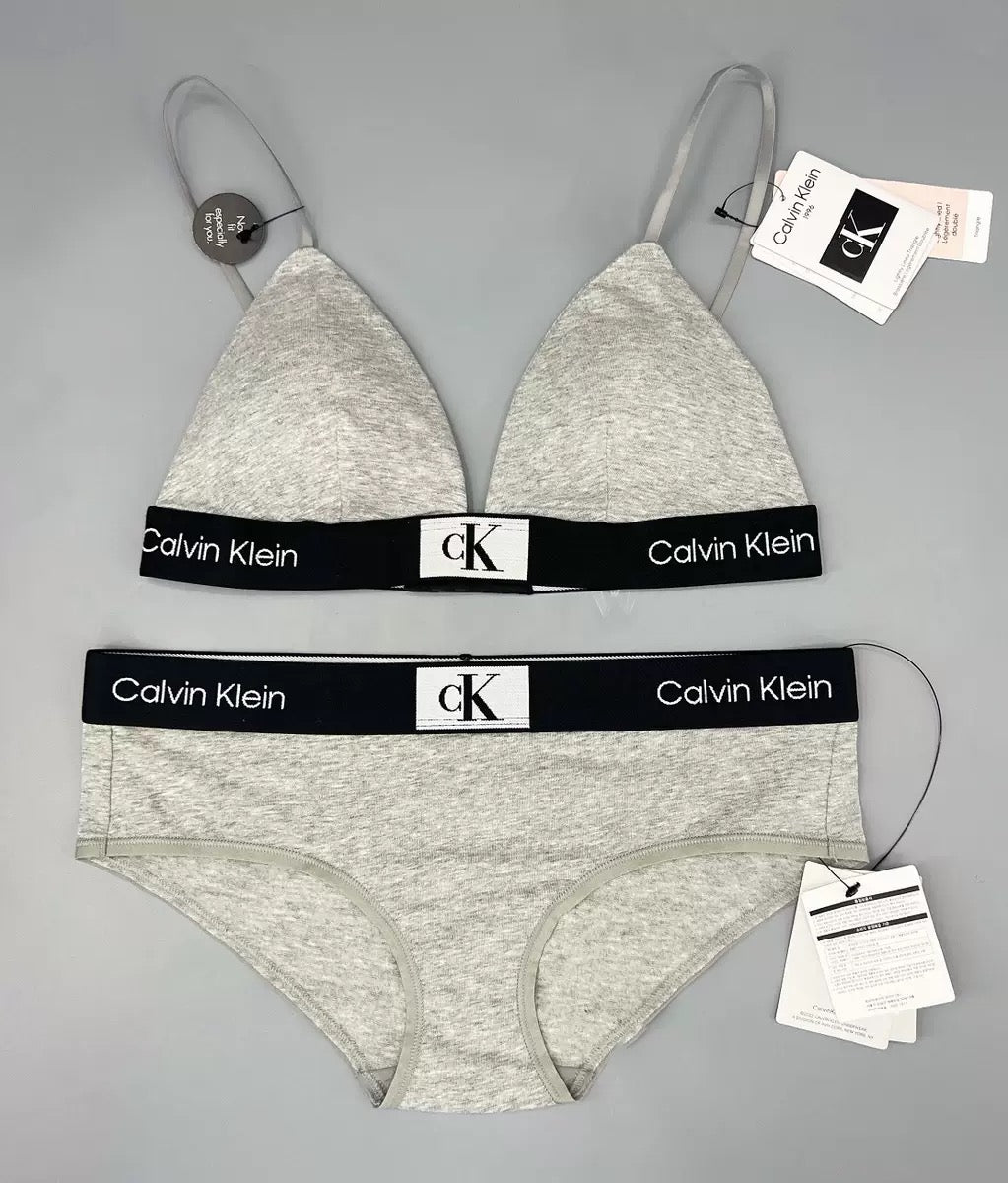 Unlined triangle bra (with panties included)
