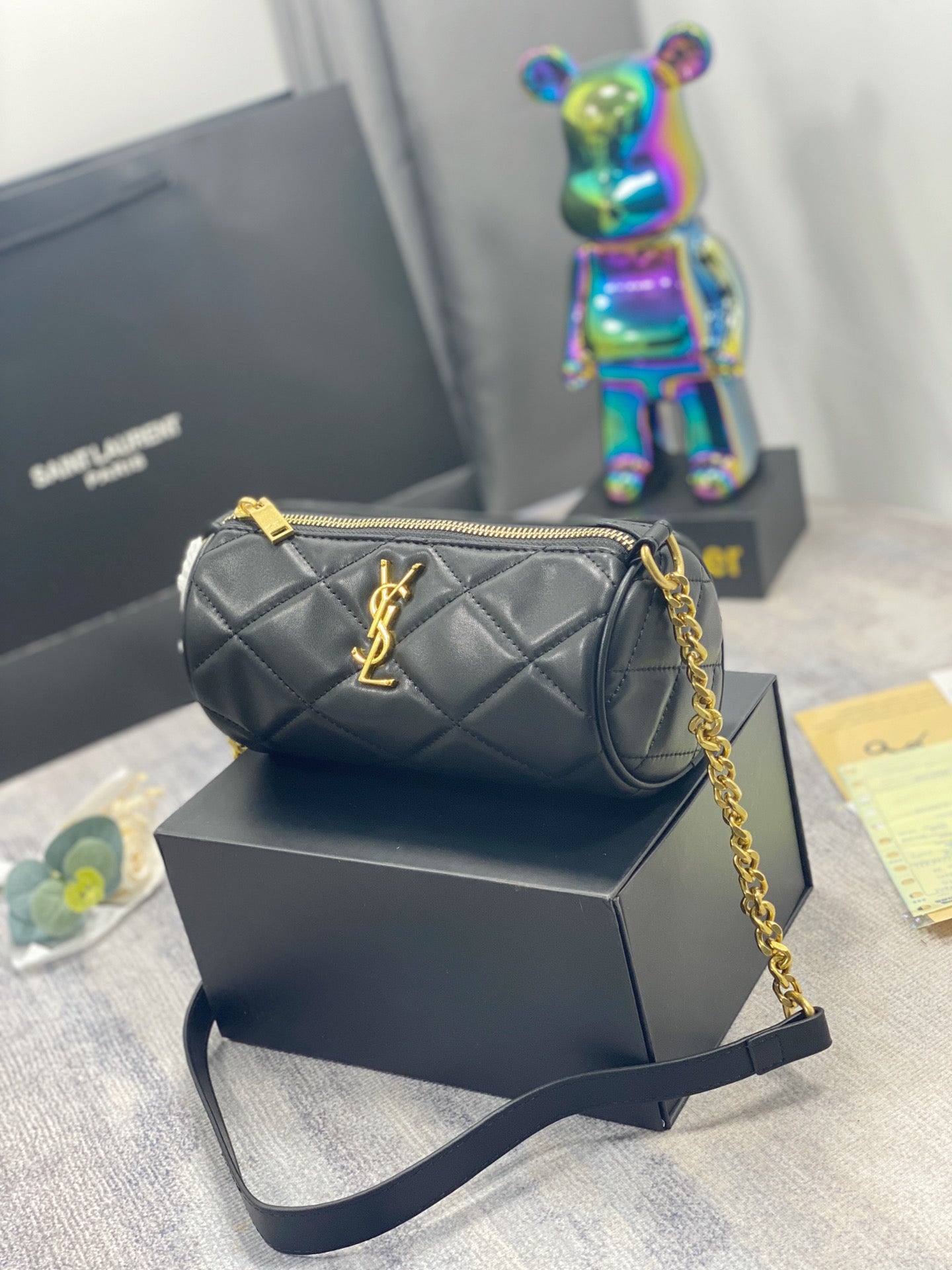 Y   Cylinder bag
