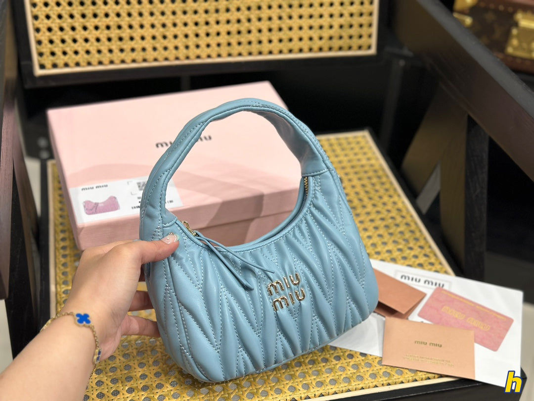M wander bag