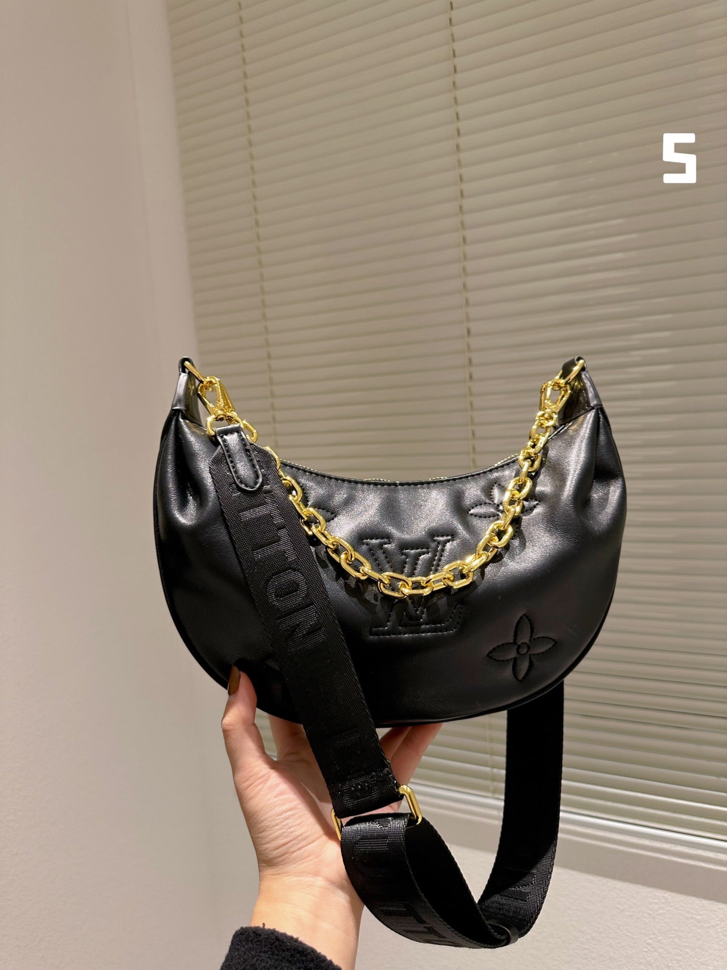 Moon Bag
