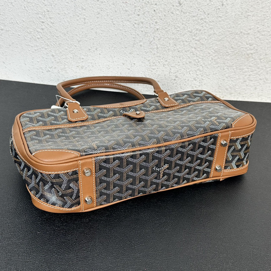 GOY* baguette bag