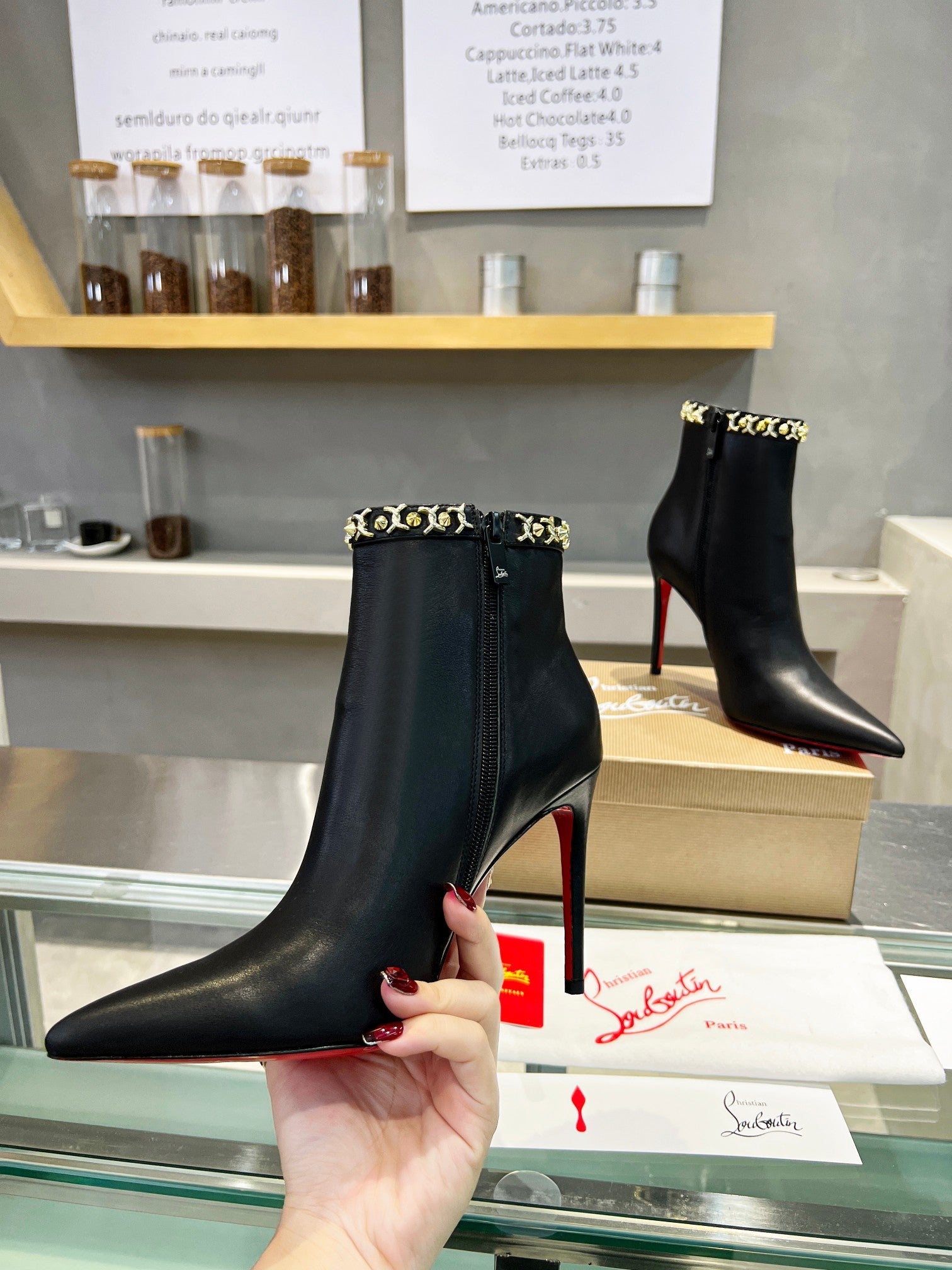 CL*  1:1 VIP pointed chain cowhide short boots