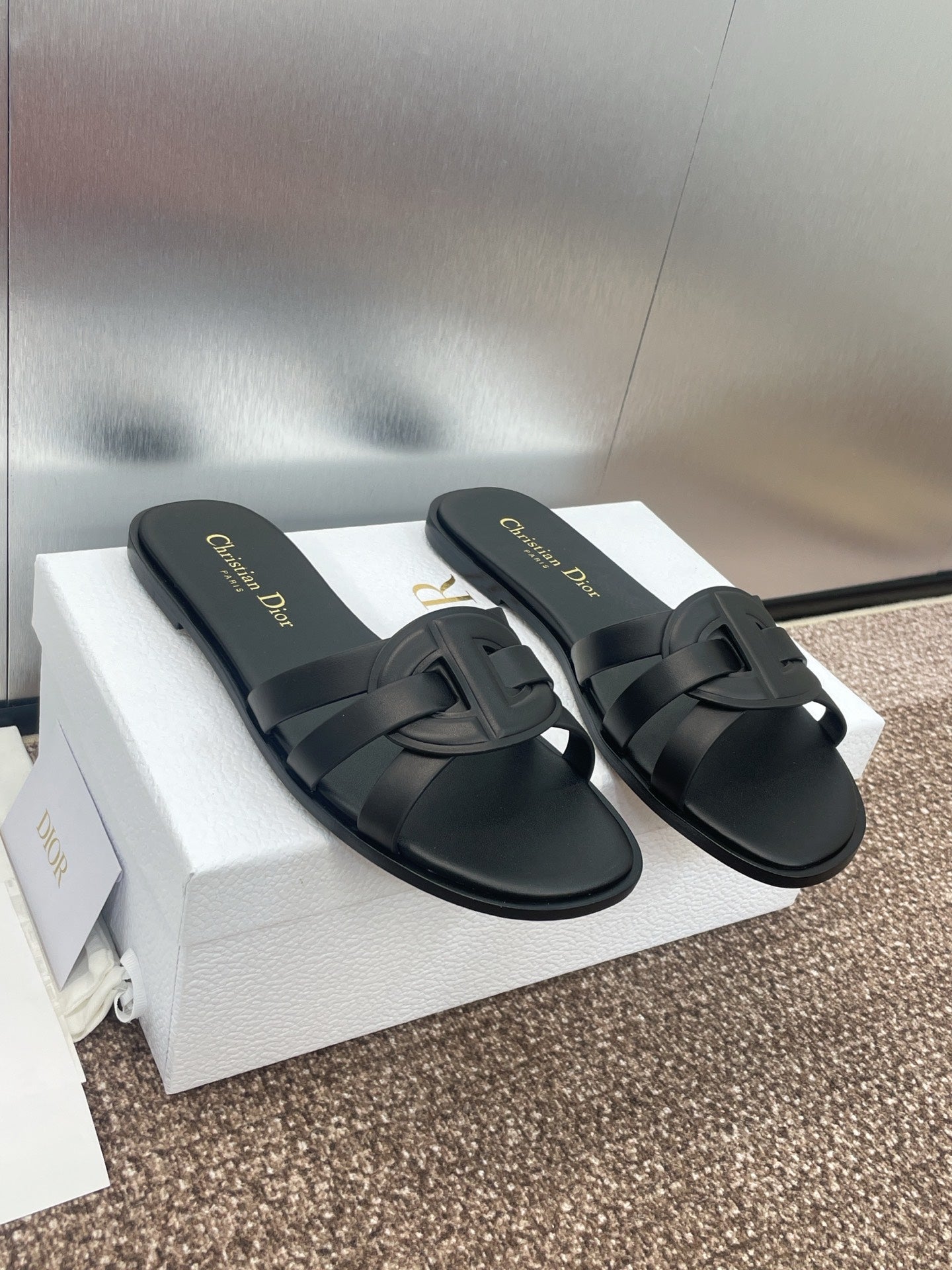 DIO* 25SS hollow cross slippers VIP