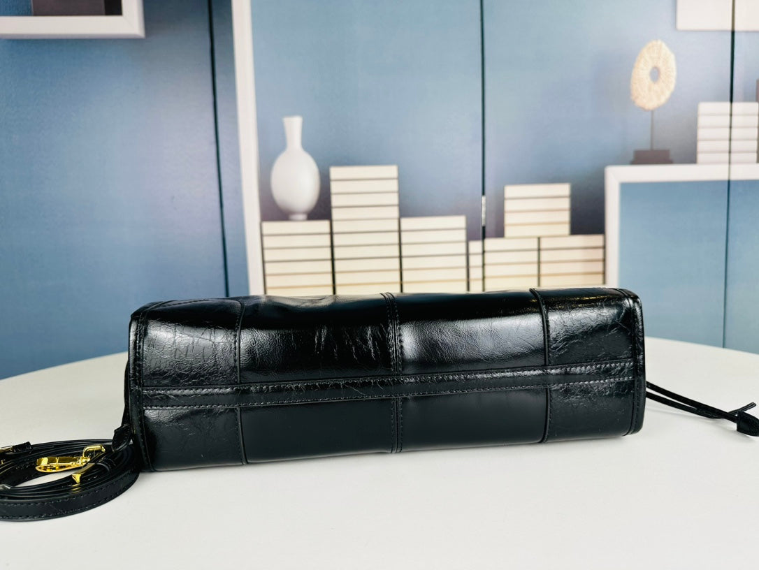 Top layer cowhide handbag