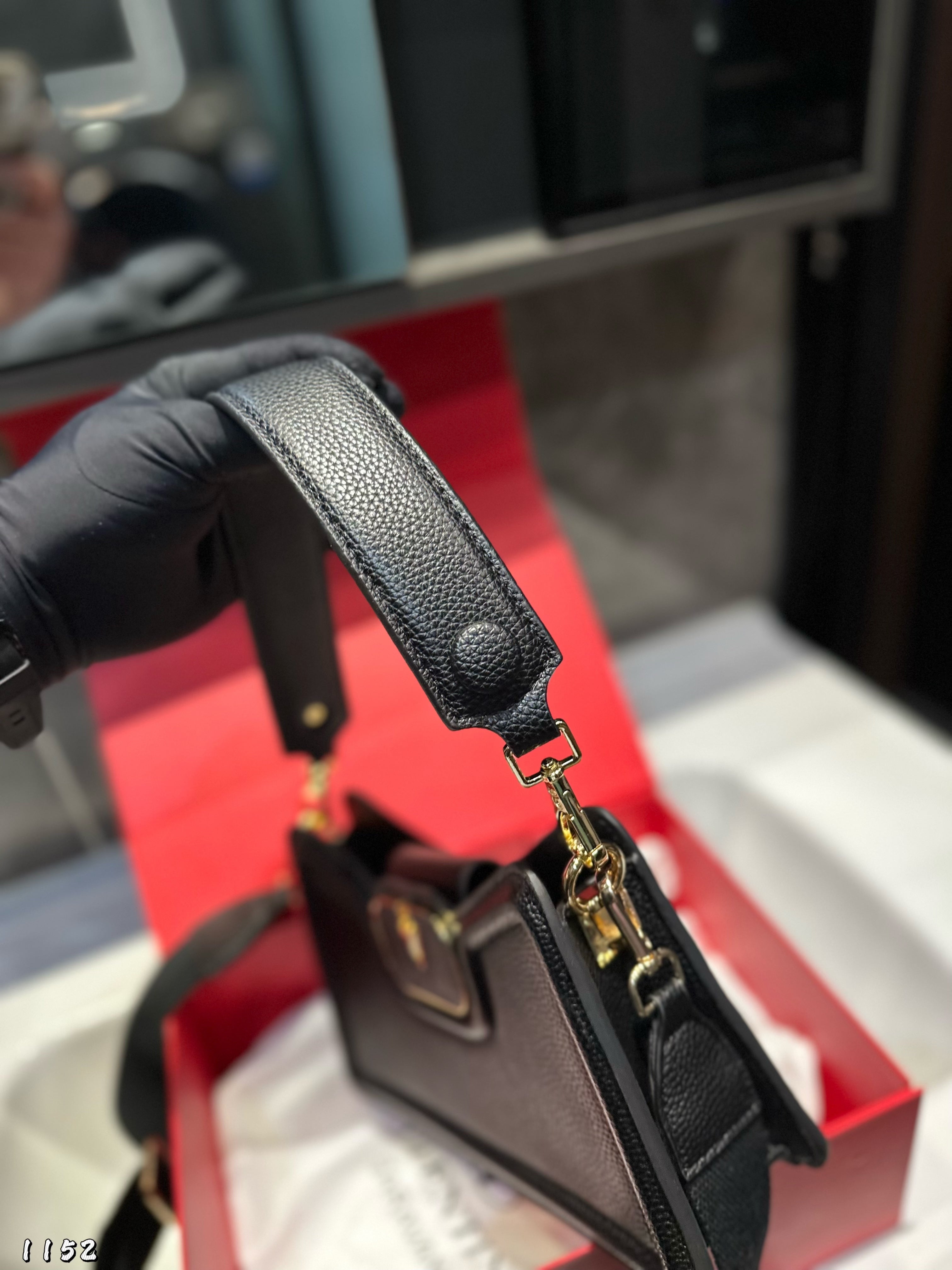 Valent* 25SS Crossbody Bag