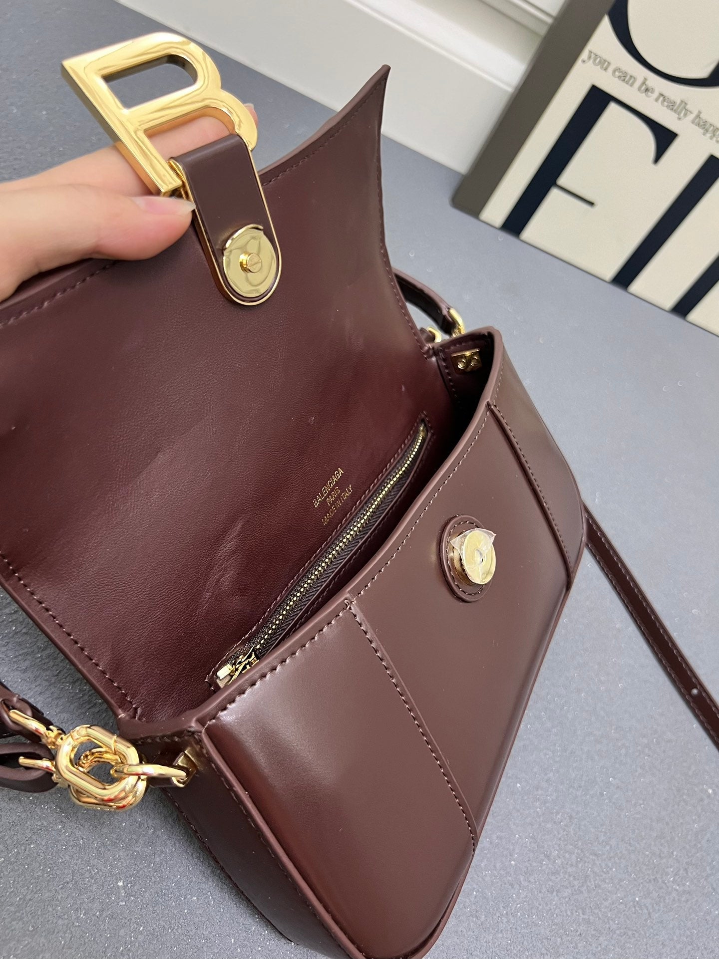Balenci* 25SS Crossbody Bag