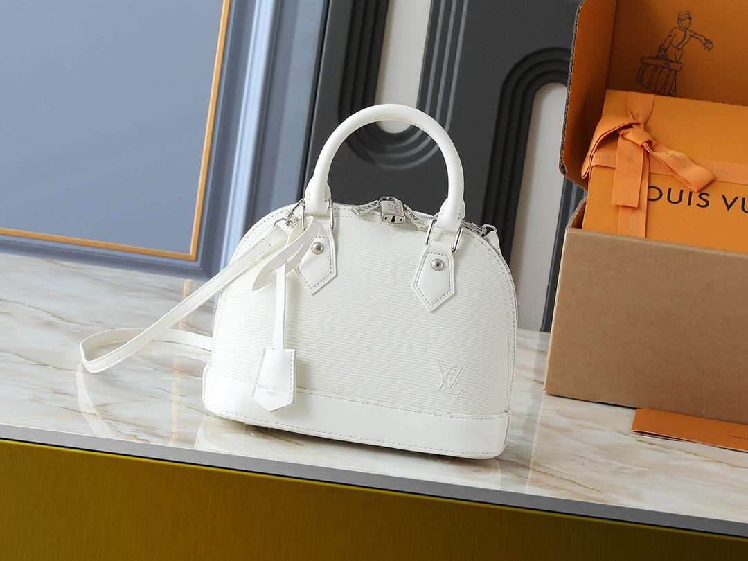 LOU* 25SS Shell Bag