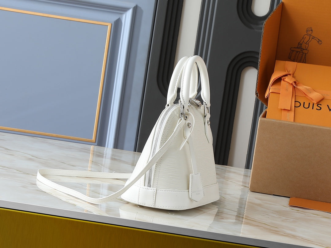 LOU* 25SS Shell Bag