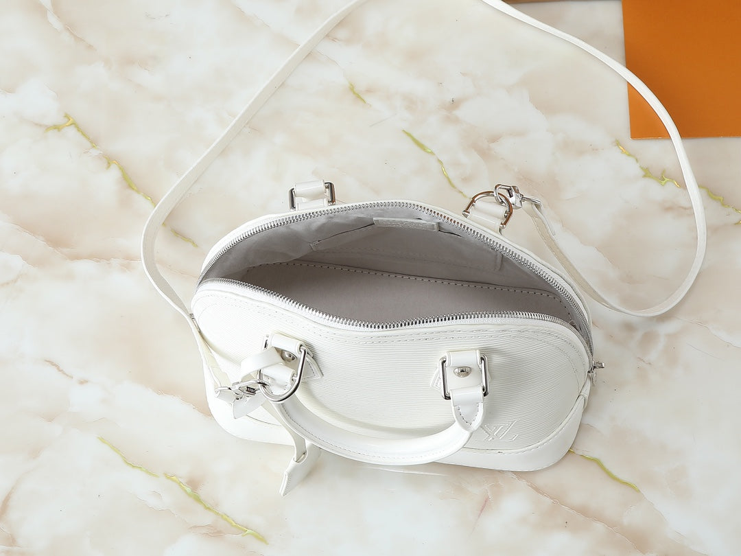 LOU* 25SS Shell Bag