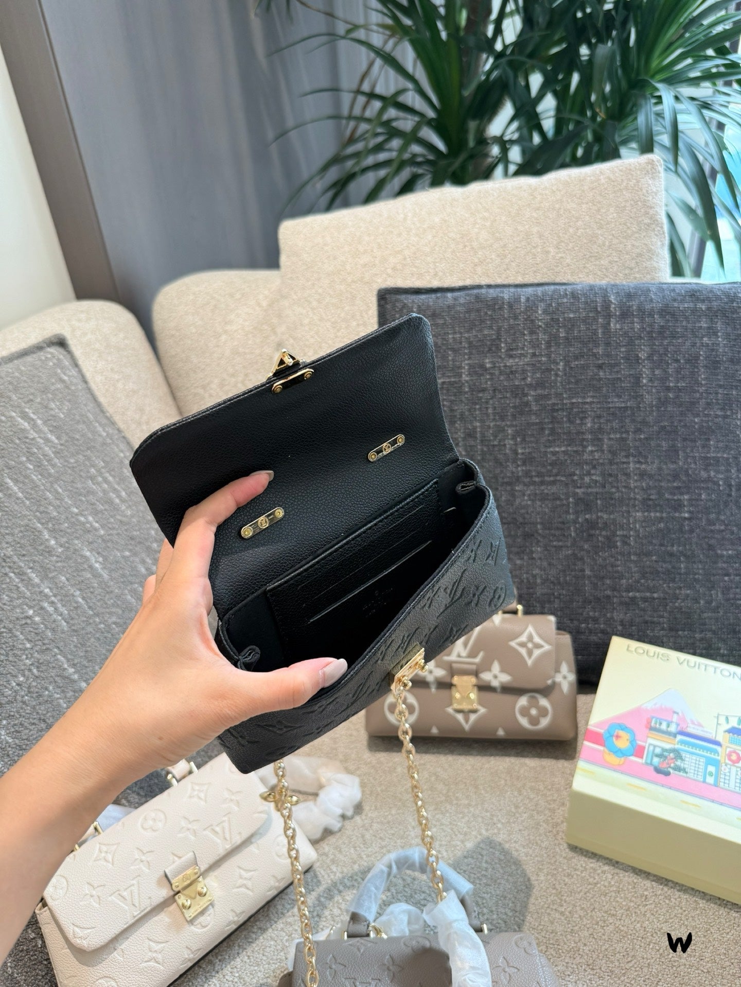 LOU* 25SS handbag
