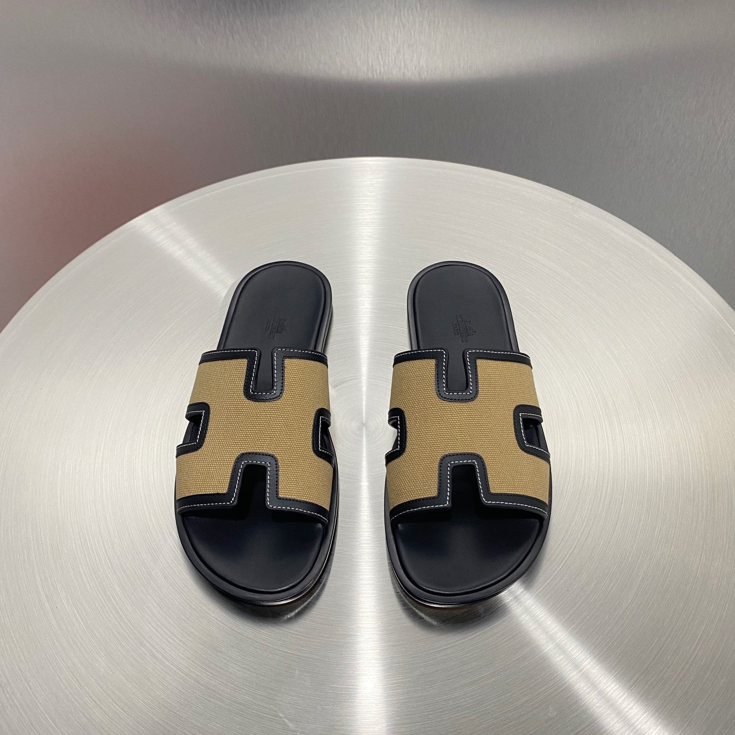 HER* Beach Slippers