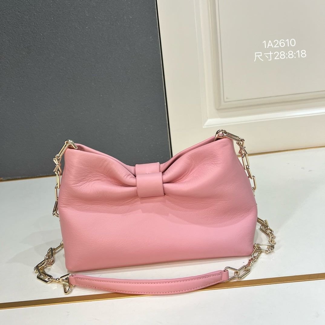 New handbag for 2026: Lambskin chain bag
