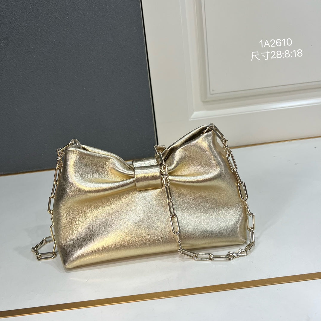 New handbag for 2026: Lambskin chain bag