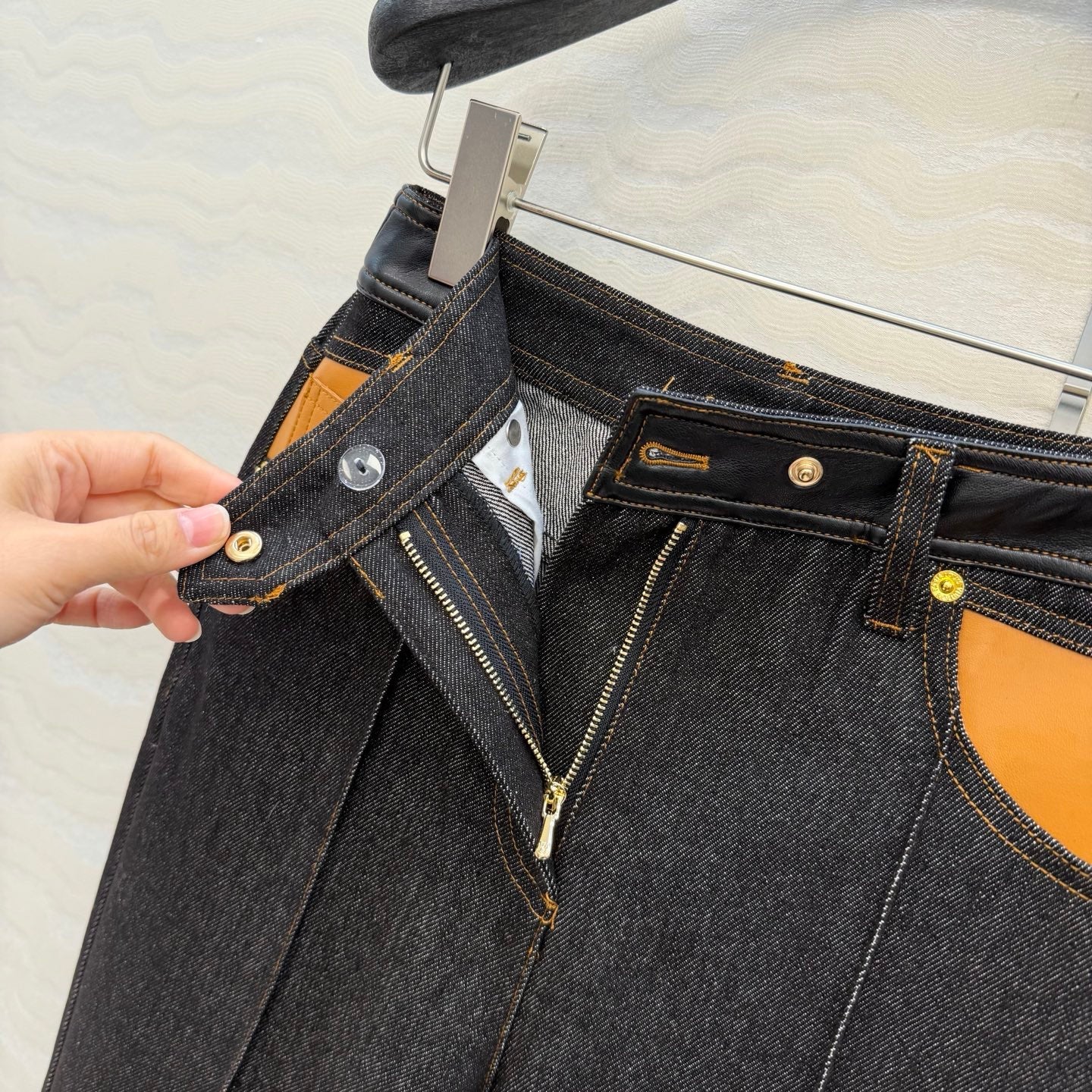 LV 26SS Denim Jacket/High-Waisted Straight-Leg Pants