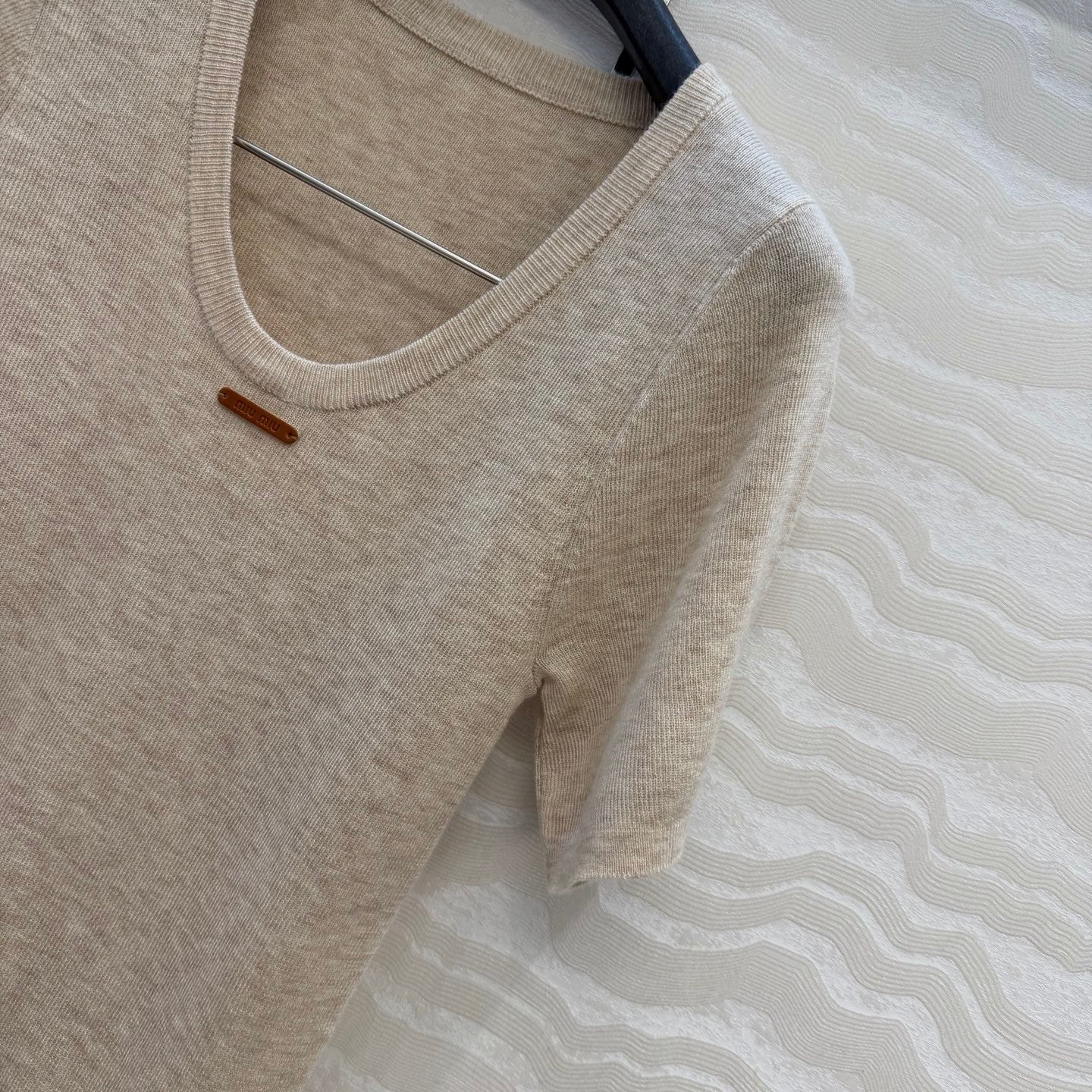 MIU V-neck fitted knitted top