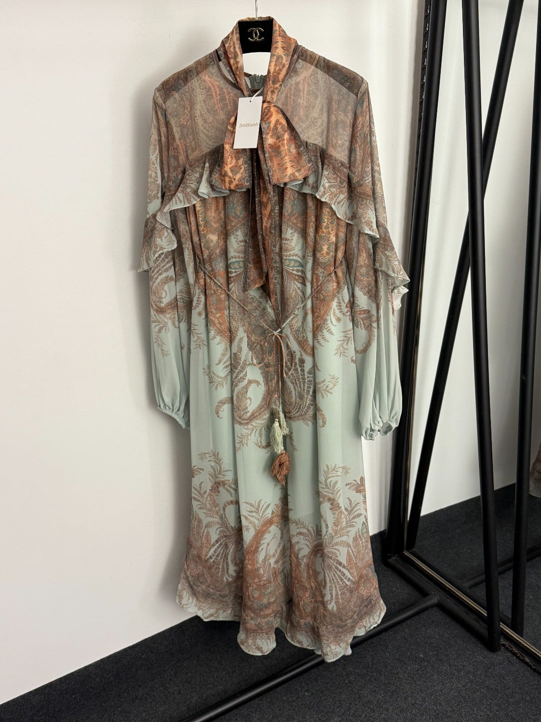 Retro-Print Butterfly-Sleeve Dress with Ruffled Waist