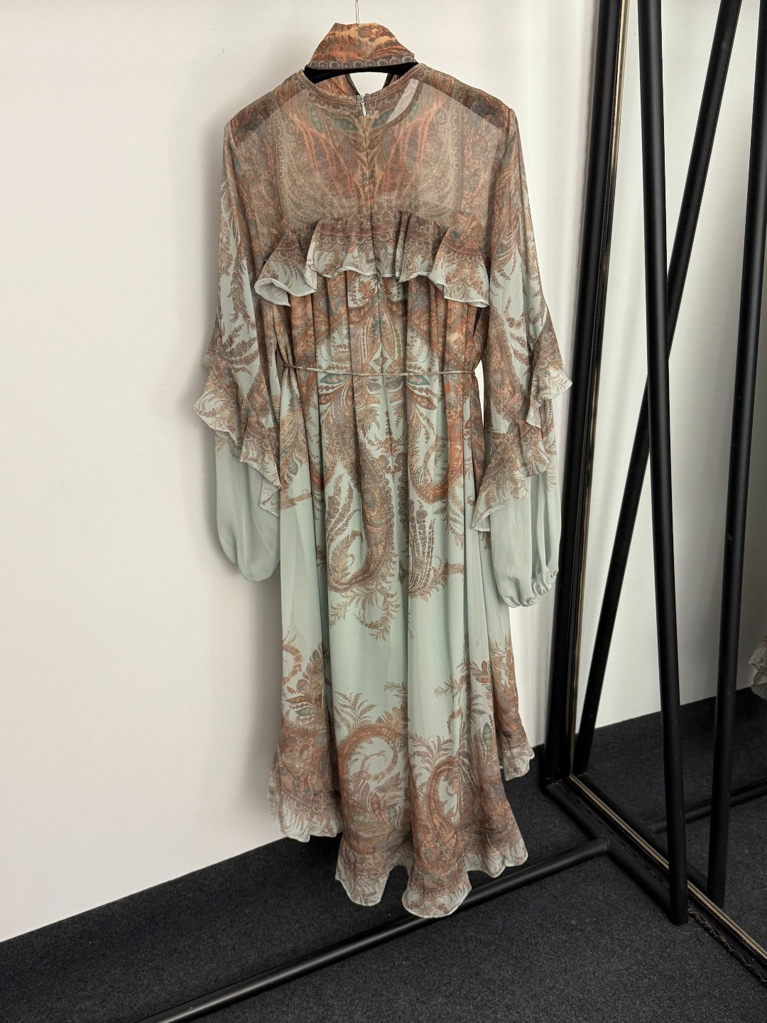 Retro-Print Butterfly-Sleeve Dress with Ruffled Waist