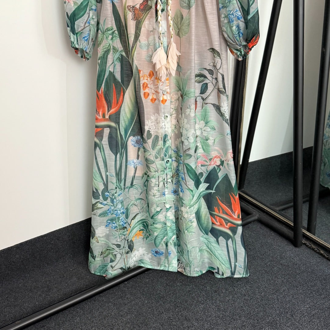 Lace-Embroidered, Color-Blocked Floral Dress — Elegant Printed, Waist-Cinching Dress