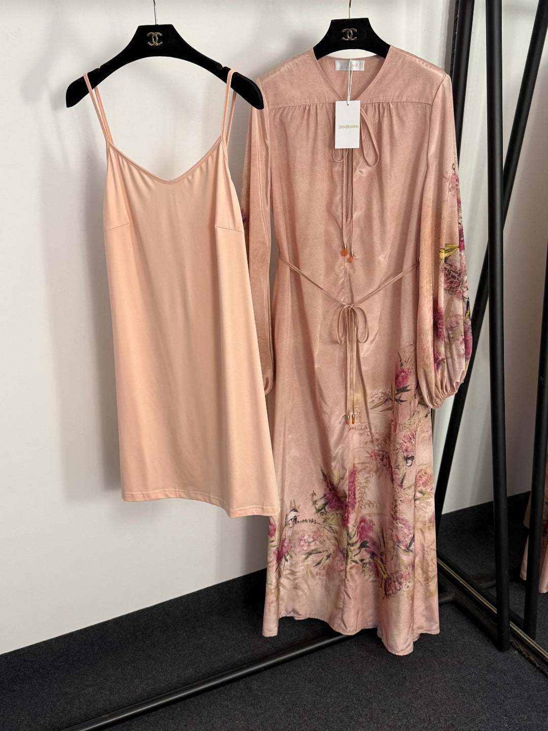 Elegant Floral-Print Waist-Cinching Dress