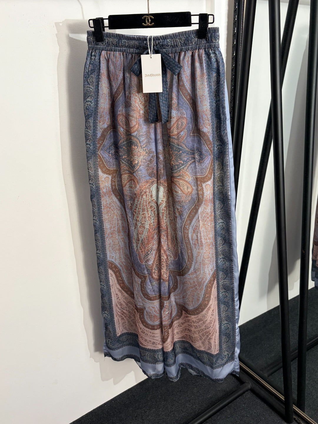 Elegant Retro-Print Long-Sleeve Shirt + High-Waisted Wide-Leg Trousers