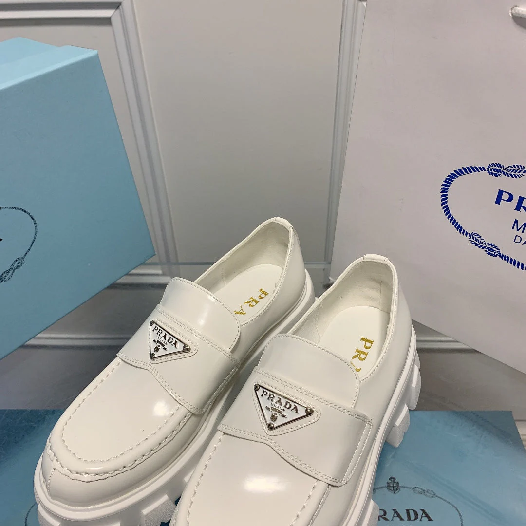 PRA*     NEW SHOES (Only one pair sold)