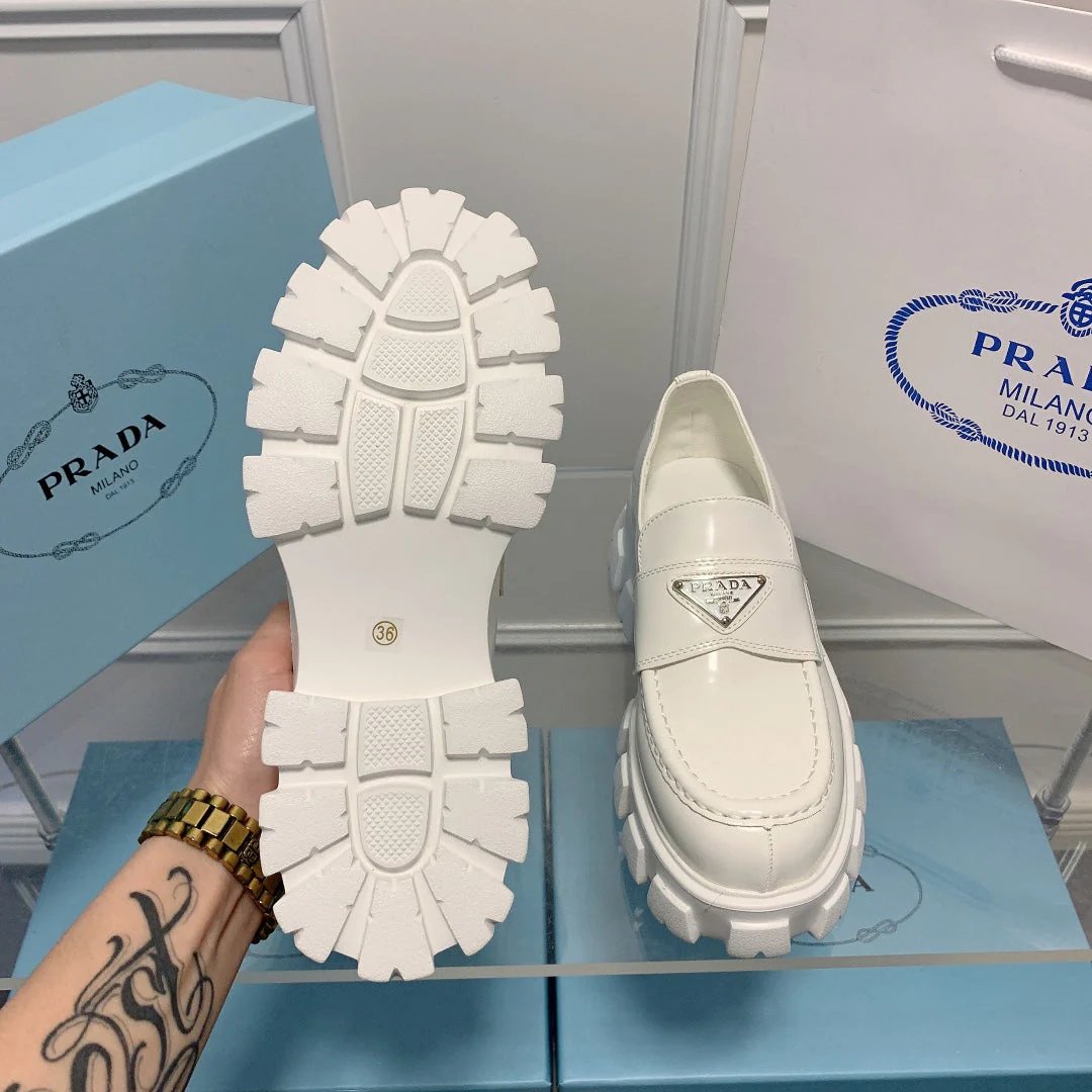 PRA*     NEW SHOES (Only one pair sold)