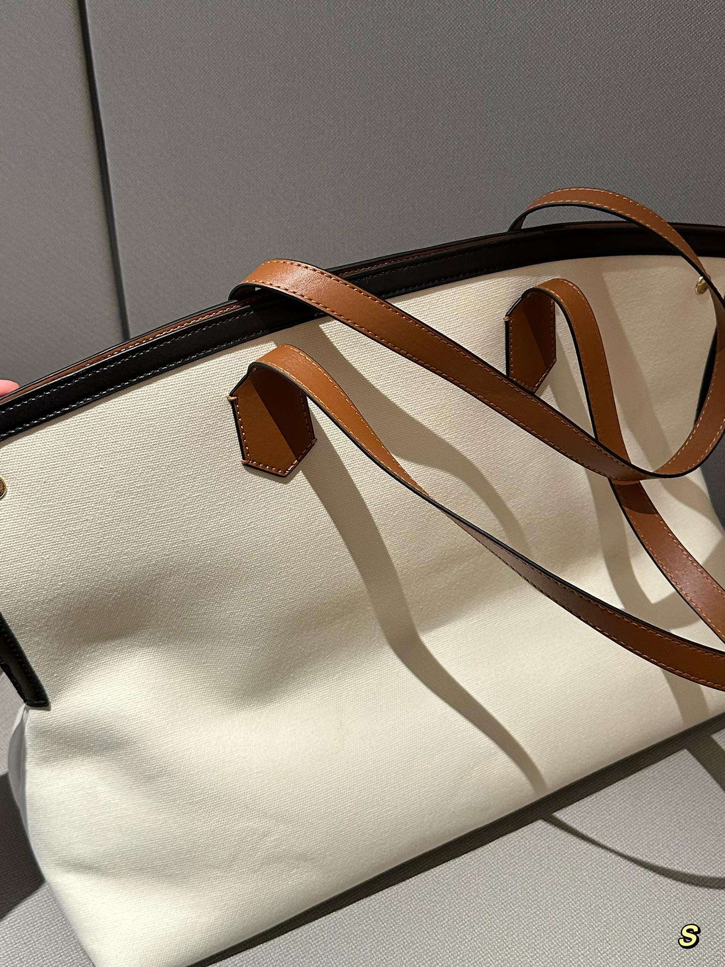 B   New Canvas Bag