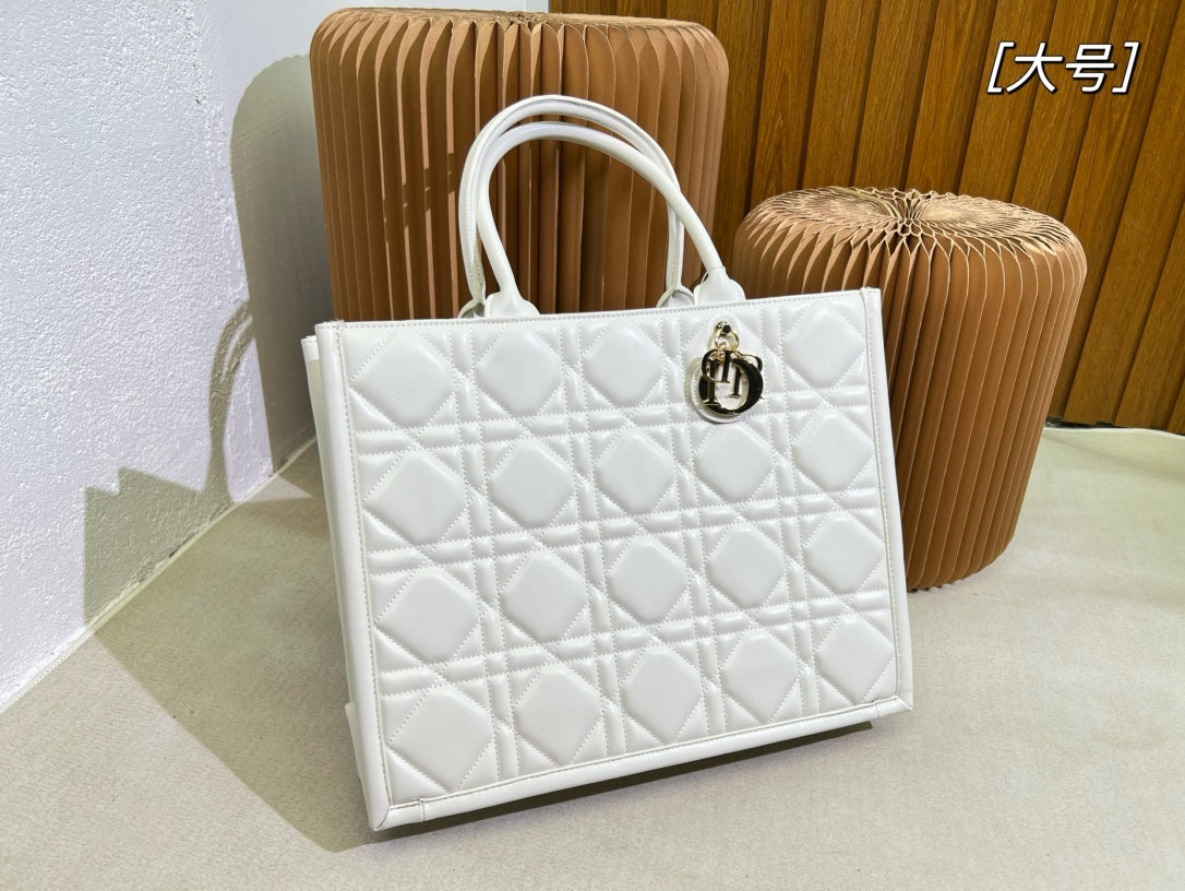 D new style hand-held crossbody bag