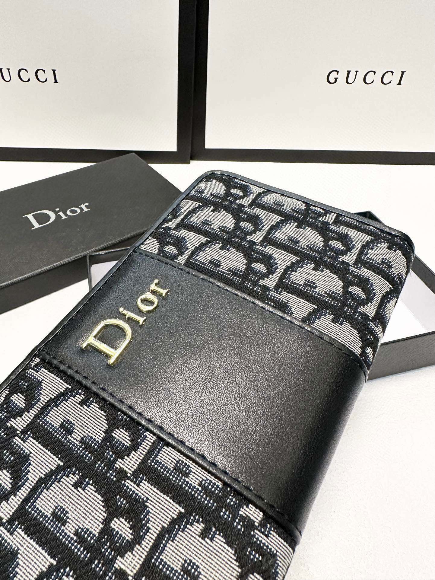 D new wallet