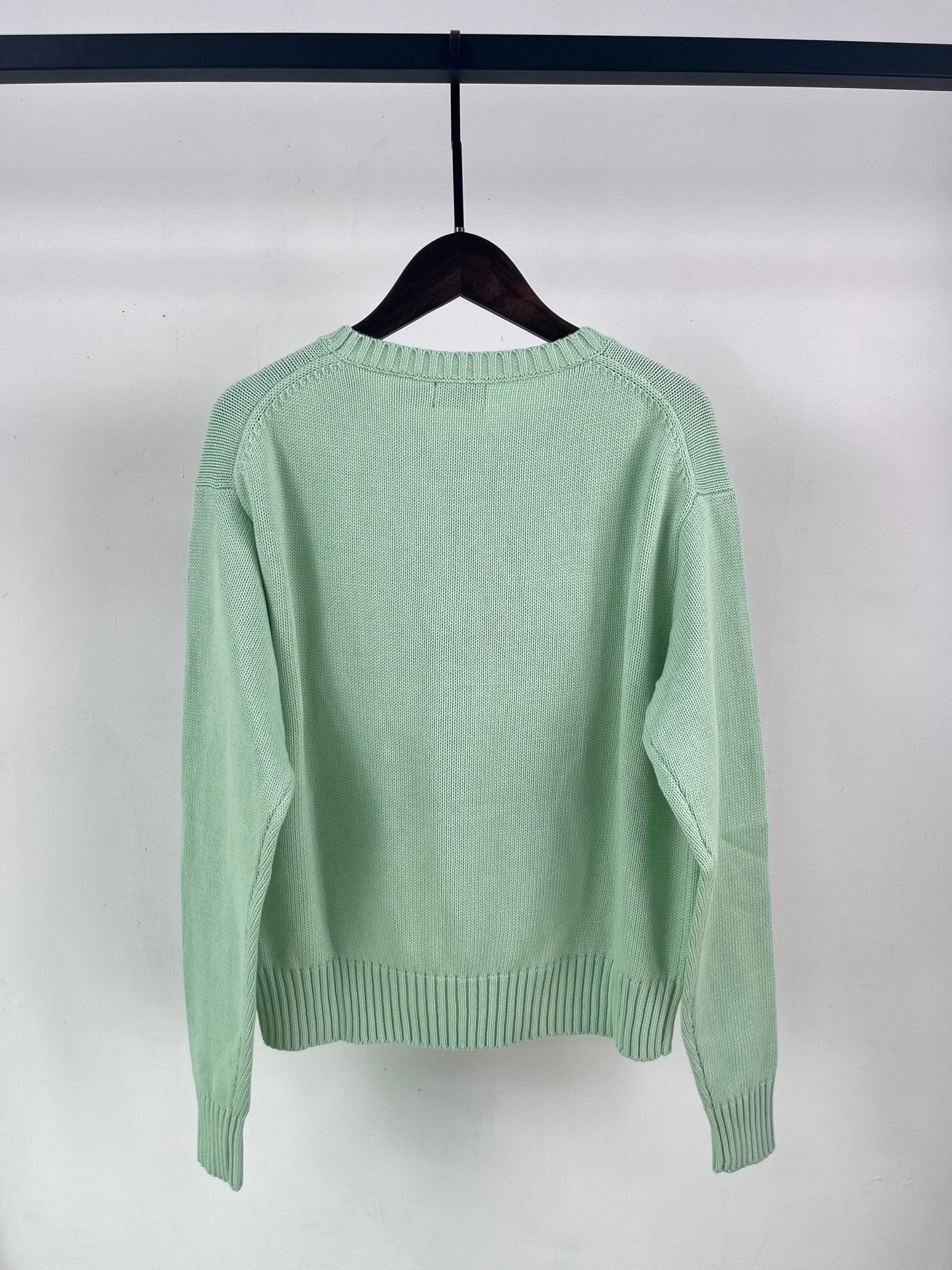 Ralph Laur** Bear Heavy Embroidery RL Round Neck Knit Pullover Top Porcelain Green