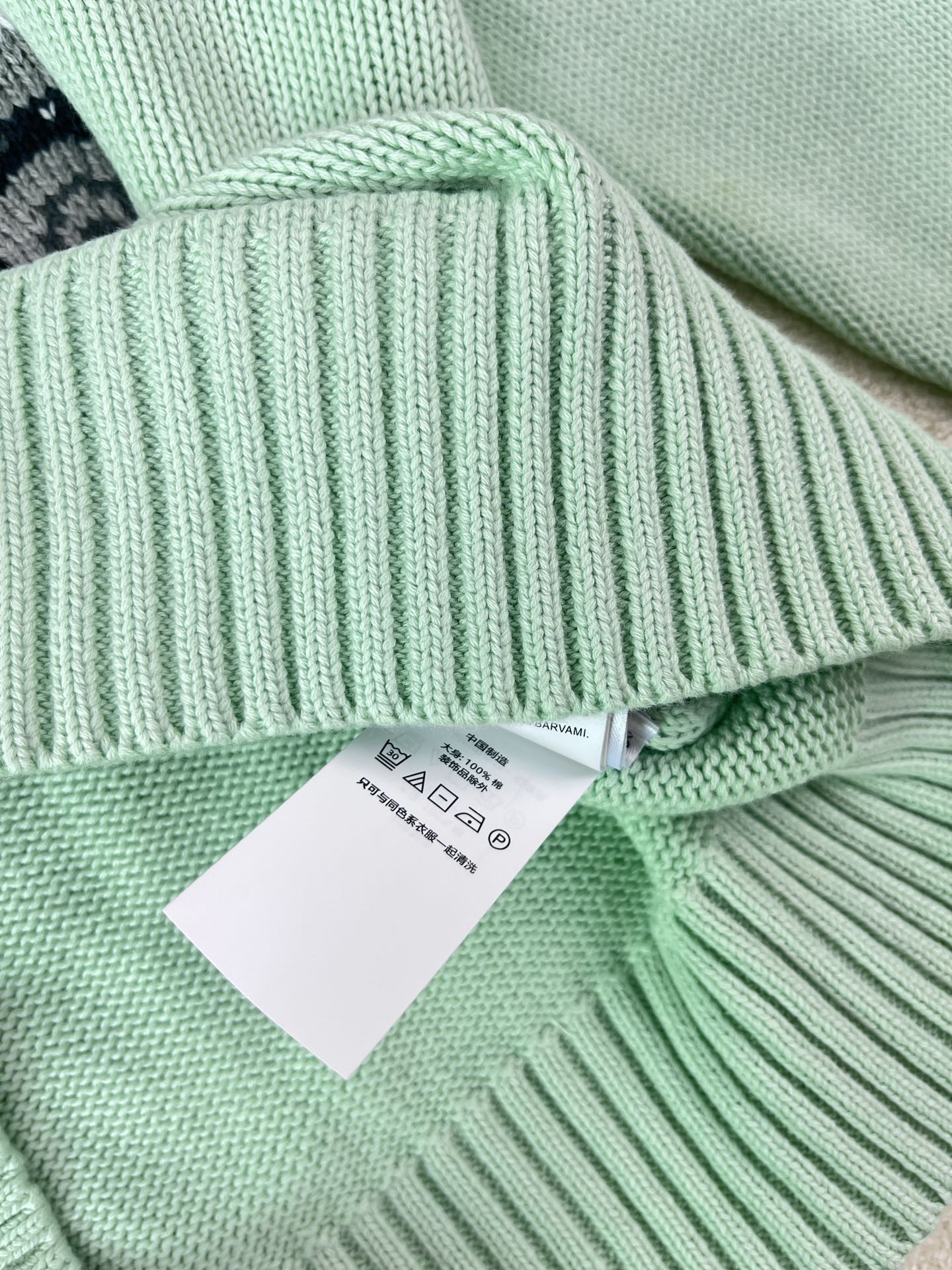 Ralph Laur** Bear Heavy Embroidery RL Round Neck Knit Pullover Top Porcelain Green